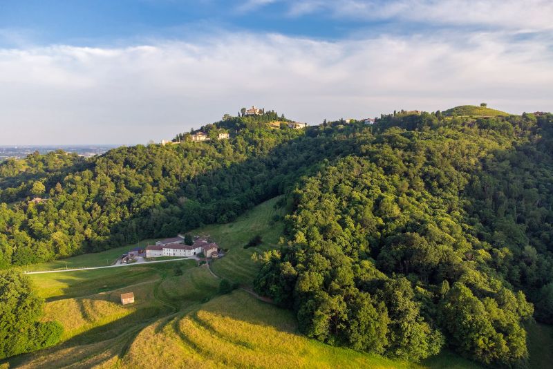 Villa indipendente con giardino