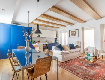 MODERNA RESIDENZA CON TERRAZZA IN TRICOLORE