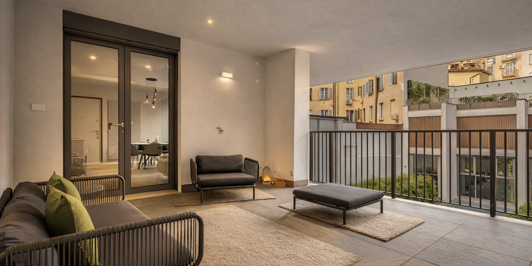 Eleganza Contemporanea con Loggia Privata in Residenza di Prestigio in Via Mangone