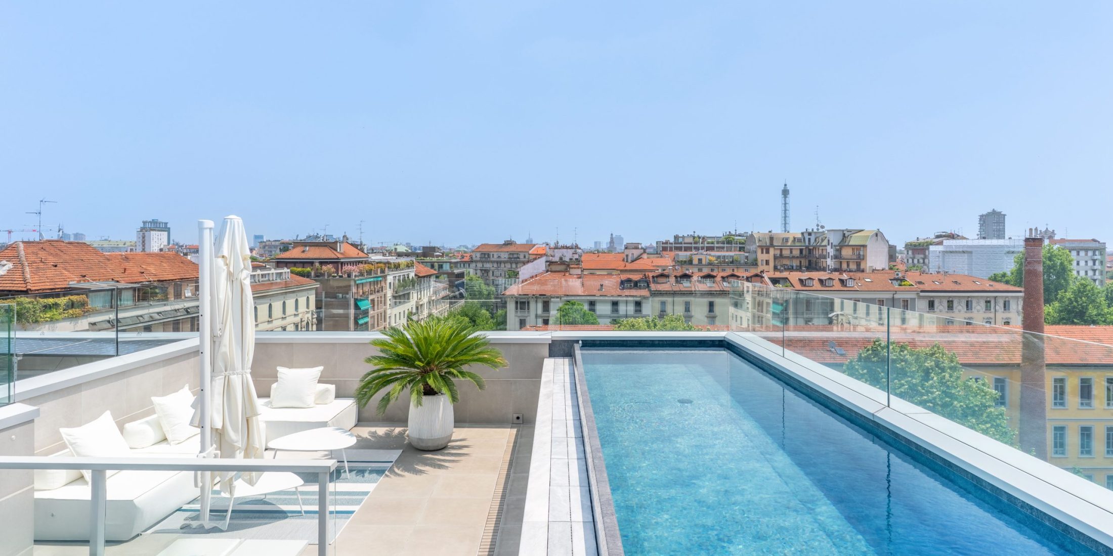 LUXURY HOME, PENTHOUSE WITH POOL IN ARCO DELLA PACE