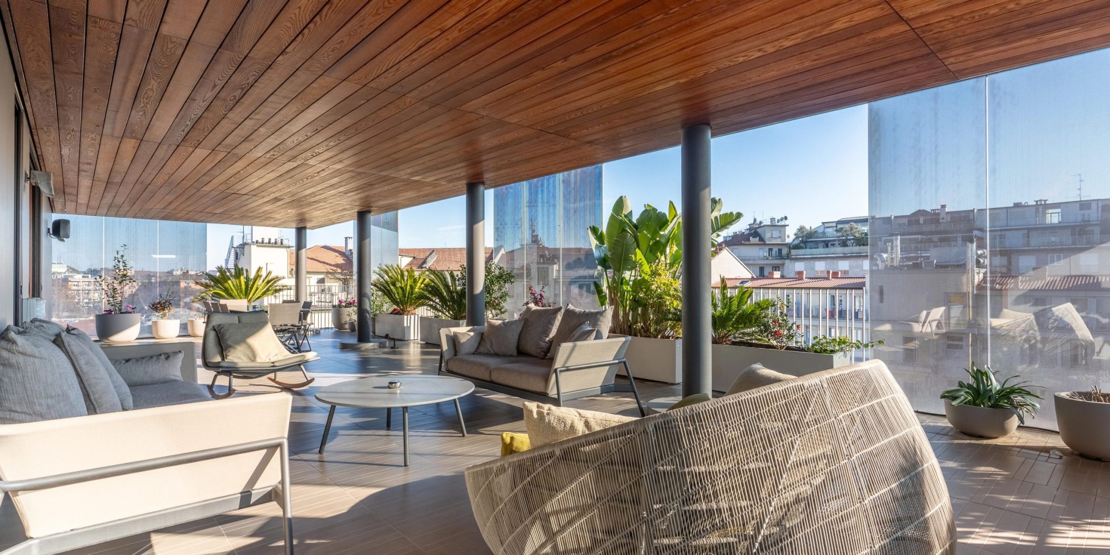 Panoramic residence with terrace and garage