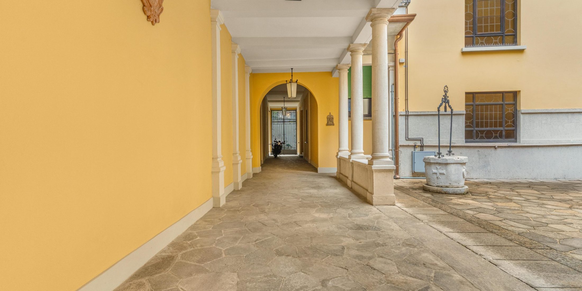 Nel quadrilatero della moda in bel palazzo d'epoca